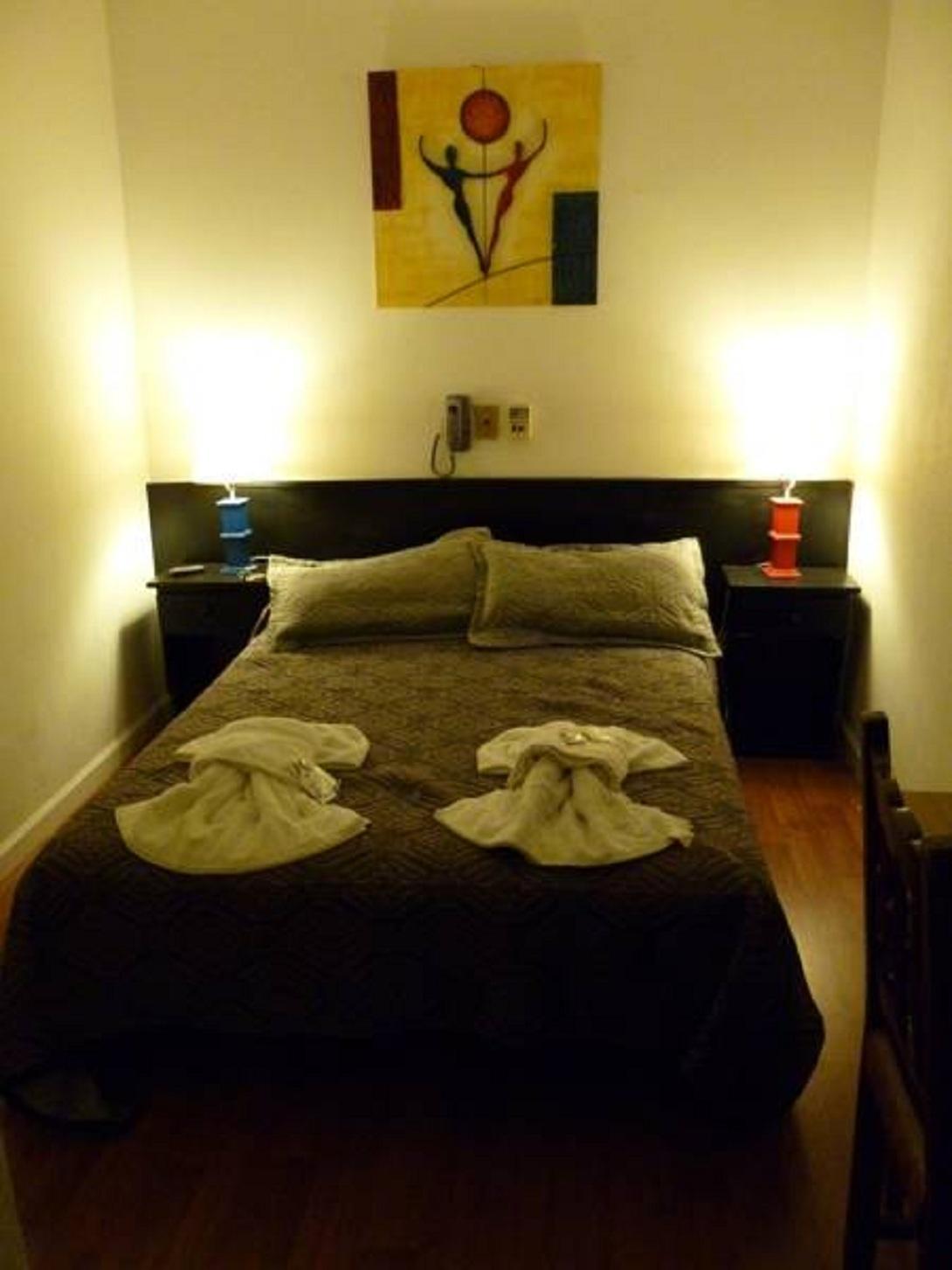 Hotel Dallas Center 2*